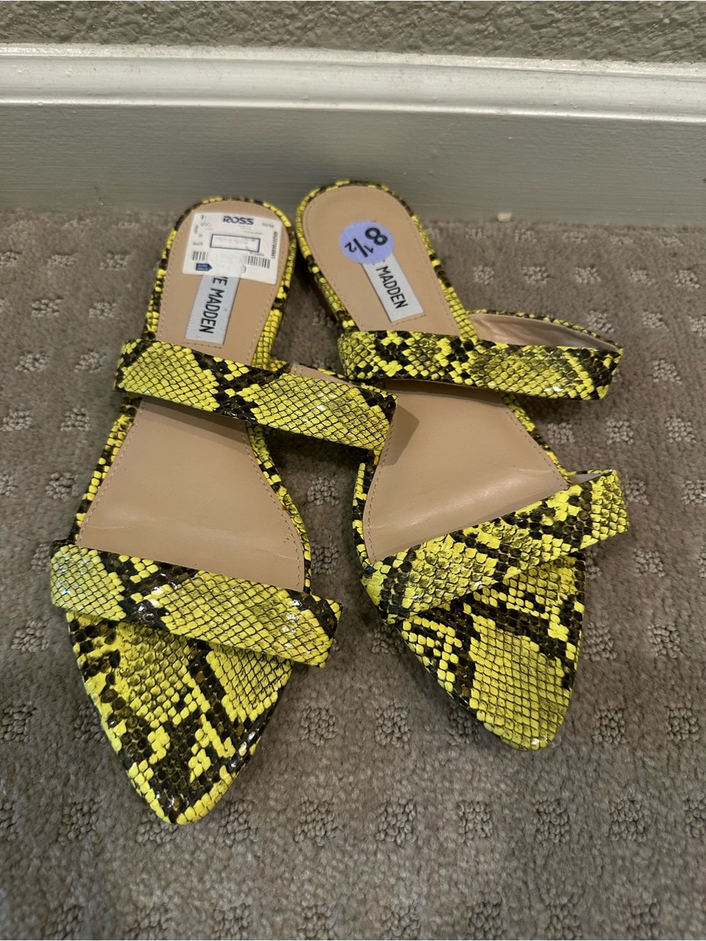Steve Madden Yellow Snake-Print Pointed Toe Slide Mules